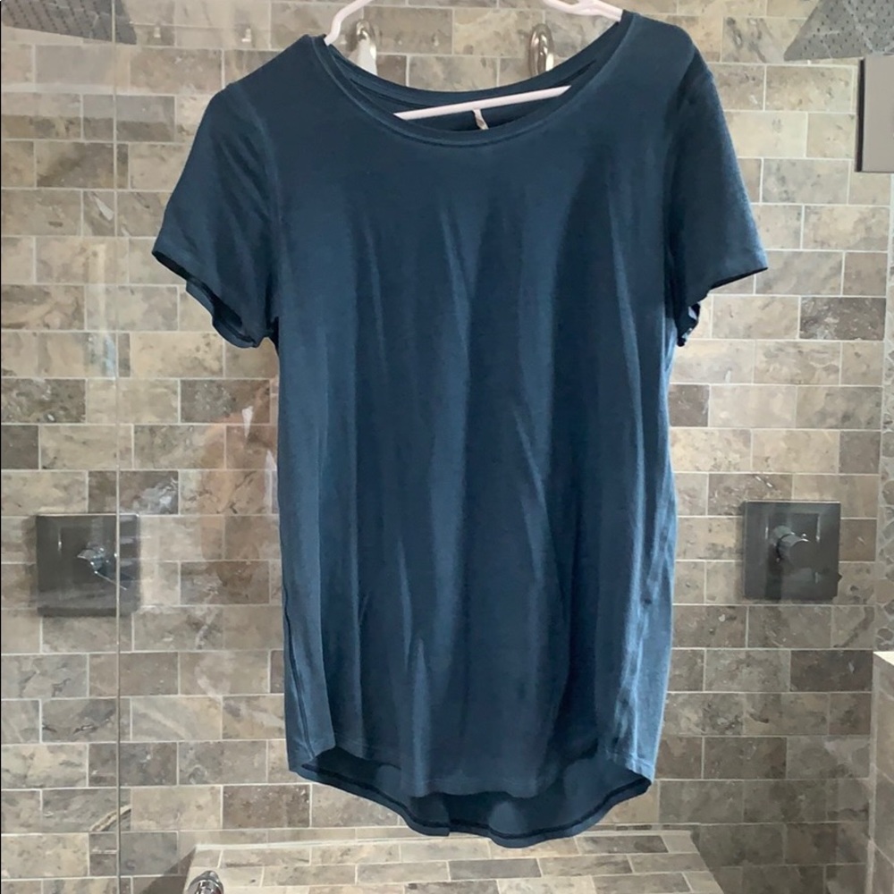 Lululemon Tee
